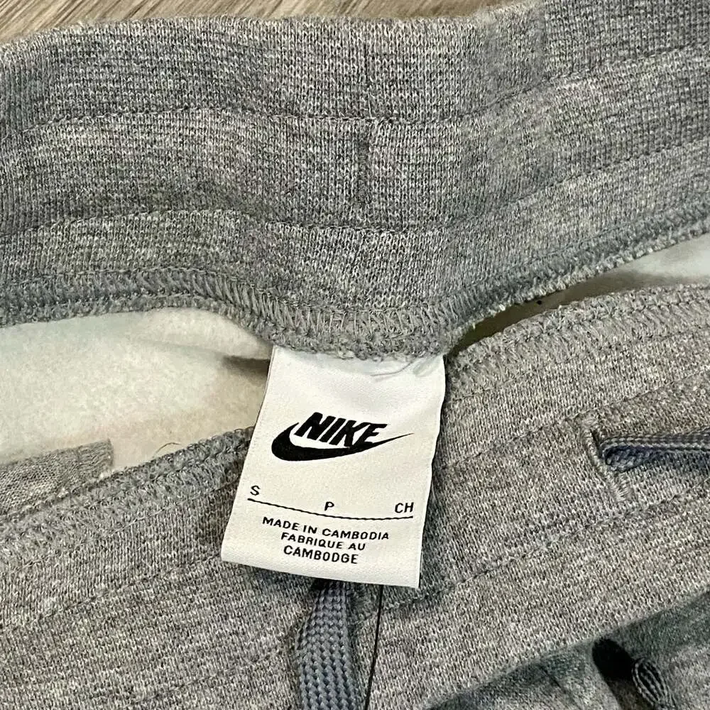 Nike Girls Sportswear Club Fleece Jogger Pants Gray Small